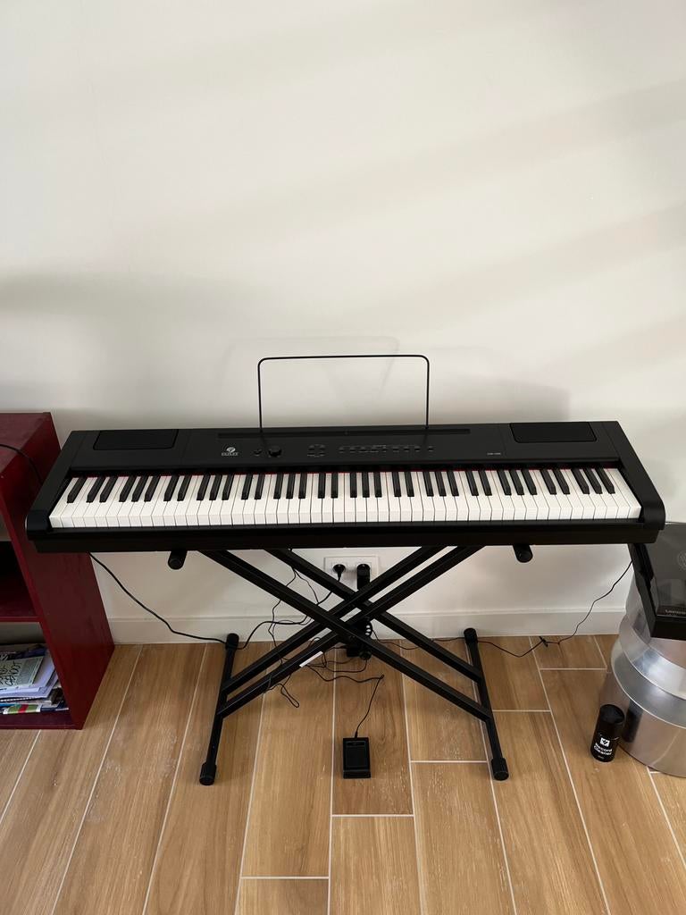 Fazley FSP-500 piano + onderstel, Muziek en Instrumenten, Piano's, Zo goed als nieuw, Piano, Zwart, Digitaal, Ophalen