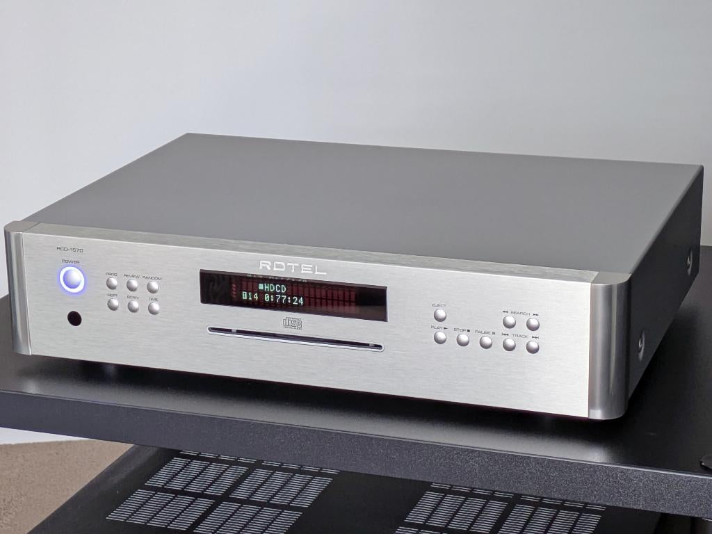 Rotel RCD-1570, topmodel met XLR, nieuw loopwerk, TV, Hi-fi & Vidéo, Lecteurs CD, Enlèvement ou Envoi, Utilisé, Autres marques