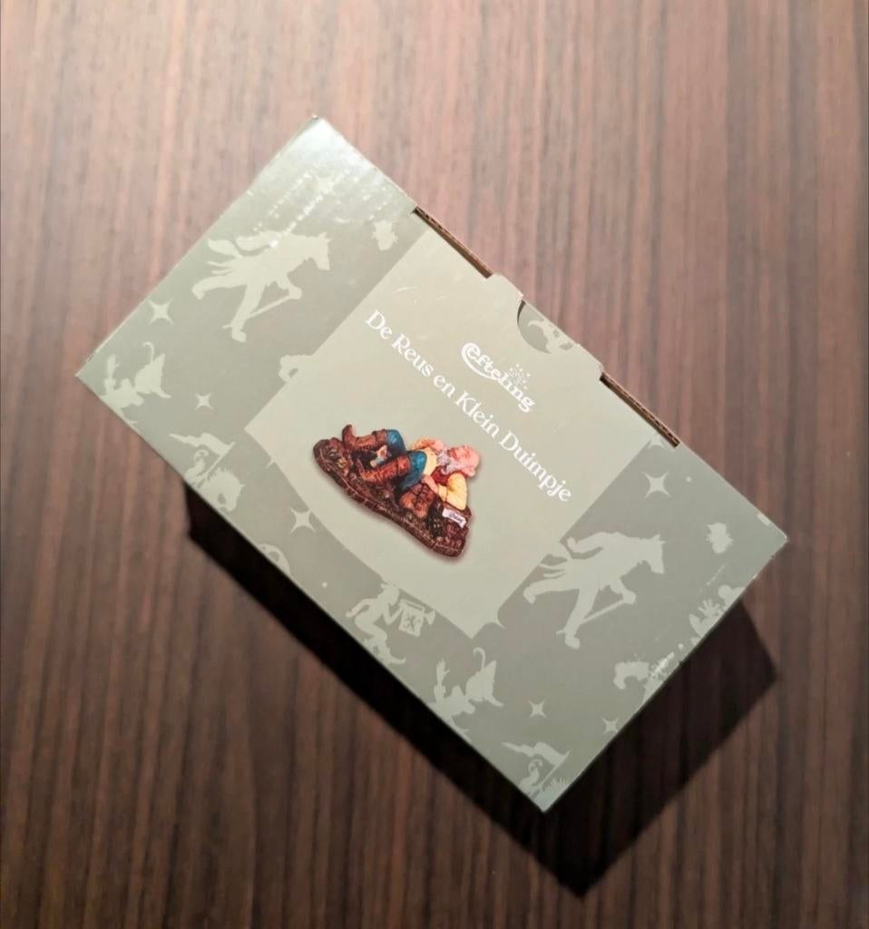 Efteling LuVille De Reus en Klein Duimpje miniatuur beeldje, Ophalen of Verzenden, Nieuw, Beeldje of Poppetje