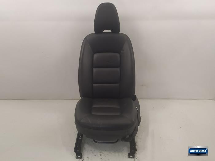 Siège gauche d'un Volvo XC70, Autos : Pièces & Accessoires, Habitacle & Garnissage, Utilisé, 3 mois de garantie, Enlèvement ou Envoi