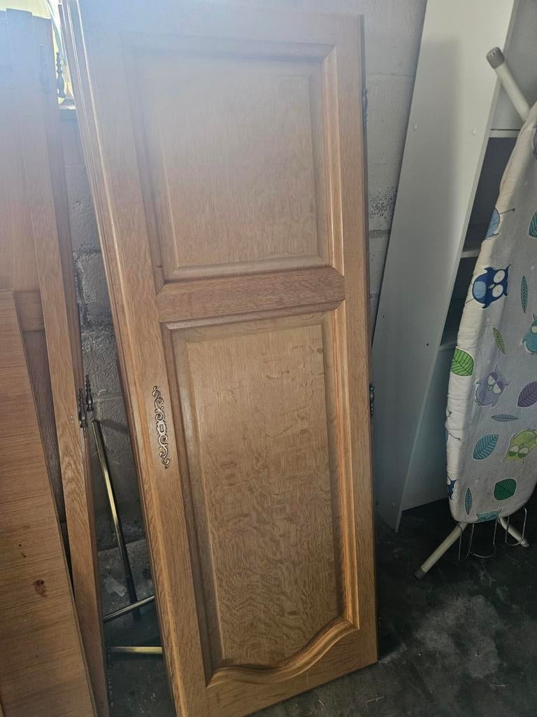 Armoire 4 portes et 2 tables de nuit voir photos, Maison & Meubles, Armoires | Penderies & Garde-robes, Enlèvement