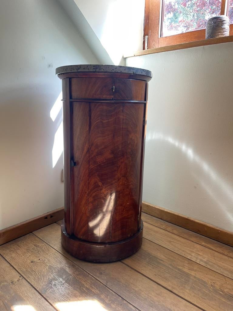 Klein dressoir/nachtkastje in Art Deco, hout en marmer, Huis en Inrichting, Ophalen, Gebruikt, Hout