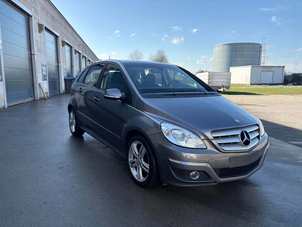 Mercedes B 180Cdi Automaat!!!, Auto's, Mercedes-Benz, Euro 5, Monovolume, Zwart, 4 cilinders