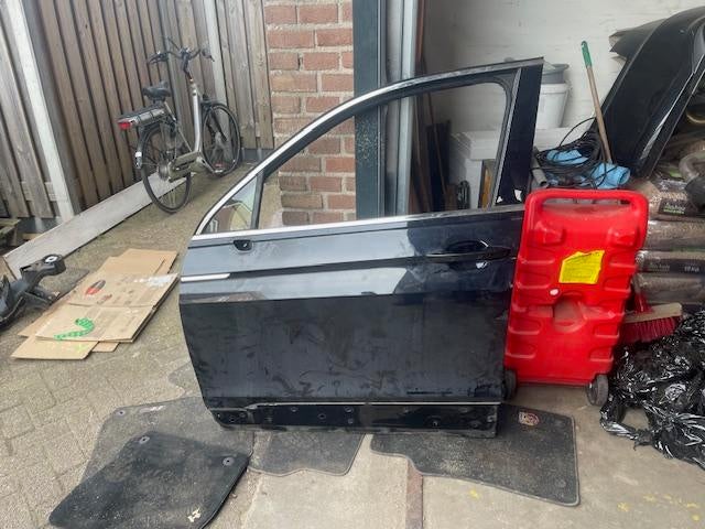 PORTIER LINKS VOOR LC9X Volkswagen Tiguan Allspace (BW2), Gebruikt, Voor, De Bloemendaal 21 21
5221 EB  'S HERTOGENBOSCH, NL, Info@123Parts.nl