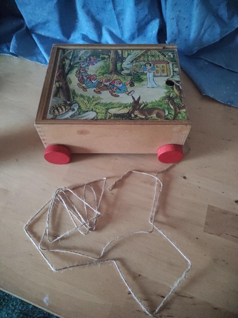 Vintage blok puzzel Snow white in trek kar, Ophalen, Gebruikt, 10 tot 50 stukjes, Van hout