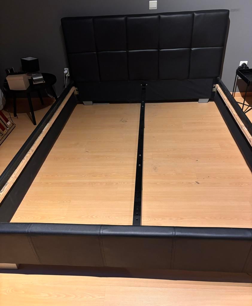 GRATUIT - Lit double - 160x200 - Noir, Maison & Meubles, Chambre à coucher | Lits, Comme neuf, Enlèvement, 200 cm, Bois
