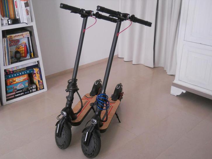 Trotinette, Vélos & Vélomoteurs, Trottinettes, Comme neuf, Step électrique (E-scooter), Enlèvement