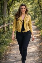 Stijlvolle gele bikerjas van Bershka - maat L, Geel, Maat 42/44 (L), Nieuw, Jasje