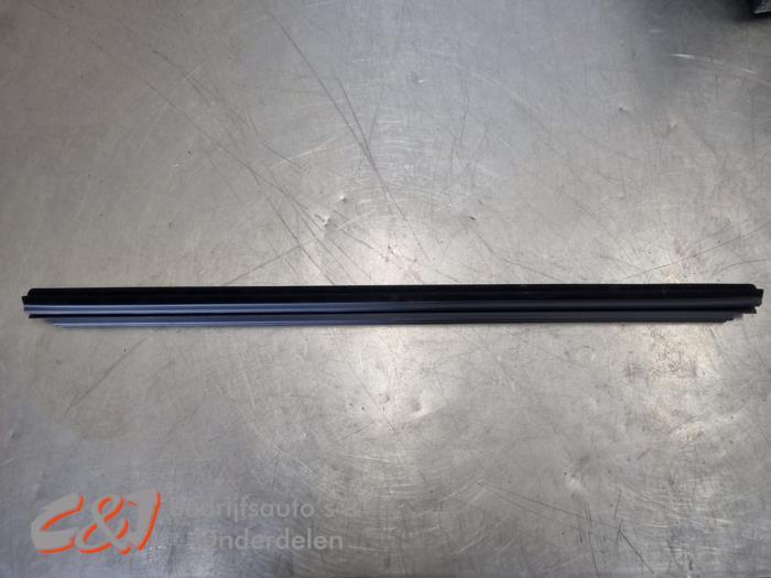 Joint de vitre d'un Dodge RAM, -, 3 mois de garantie, Utilisé, Dodge