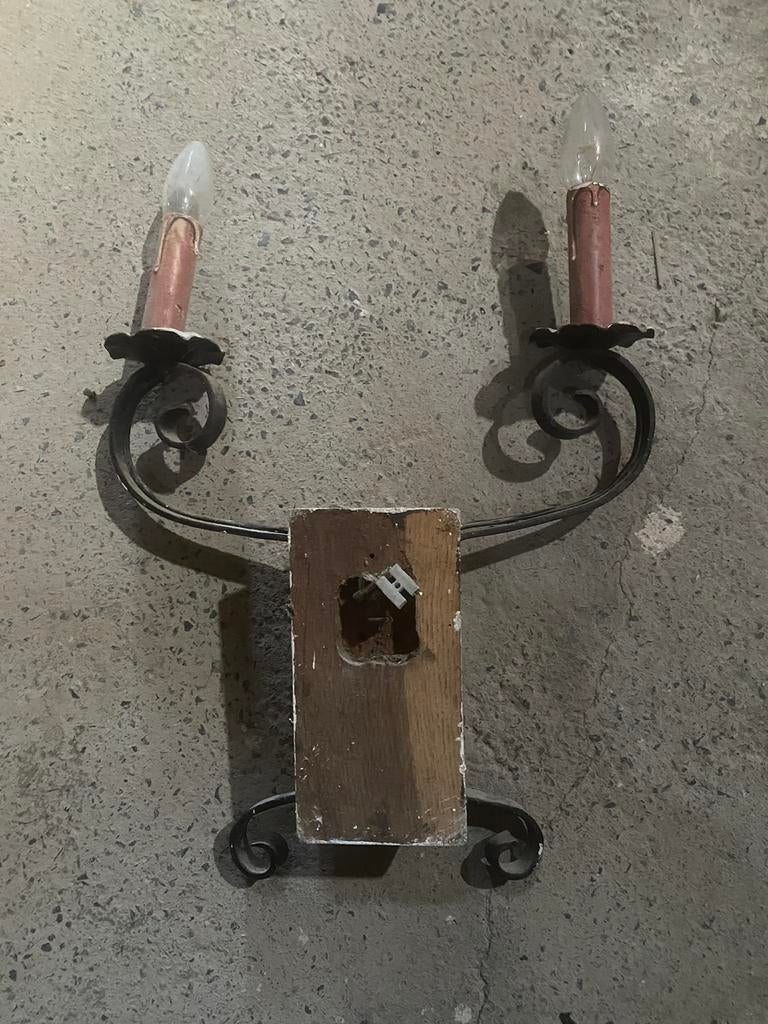 Lumière en bois et fer forgé, Enlèvement, Utilisé, Bois