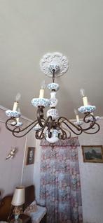 Lustre en porcelaine, Enlèvement