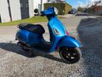 Vespa gts 300 hpe Supersport + top case, Ophalen, Zo goed als nieuw, Benzine