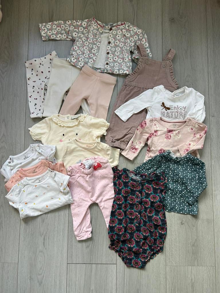 Lot de vêtements 3 mois filles, Enfants & Bébés, Enlèvement, Comme neuf