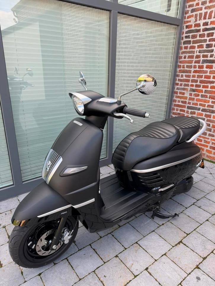 Peugeot Django 125 – État strictement neuf –855 km – 2 600 €, Vélos & Vélomoteurs, Scooters | Peugeot, Comme neuf, Enlèvement
