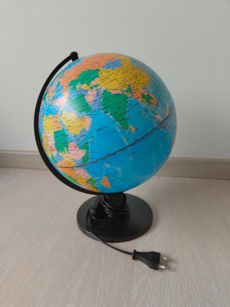 Wereldbol, Ophalen of Verzenden, Zo goed als nieuw, Ontdekken, Met licht