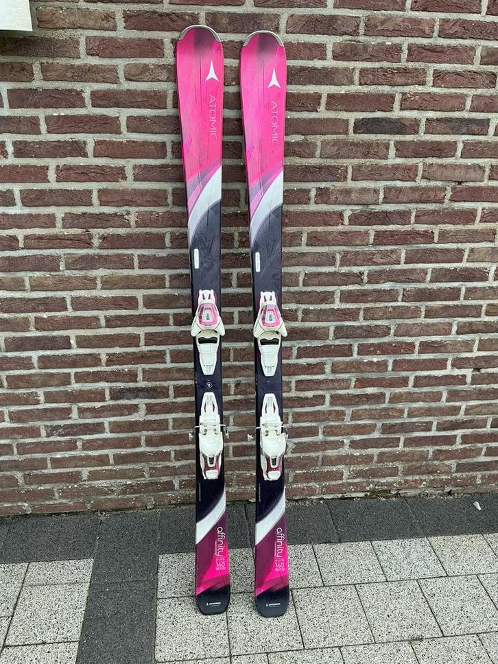 Atomic affinity pure 160 damse ski’s + bindingen, Sport en Fitness, Skiën en Langlaufen, Gebruikt, Ski's, Ski, Atomic, Ophalen