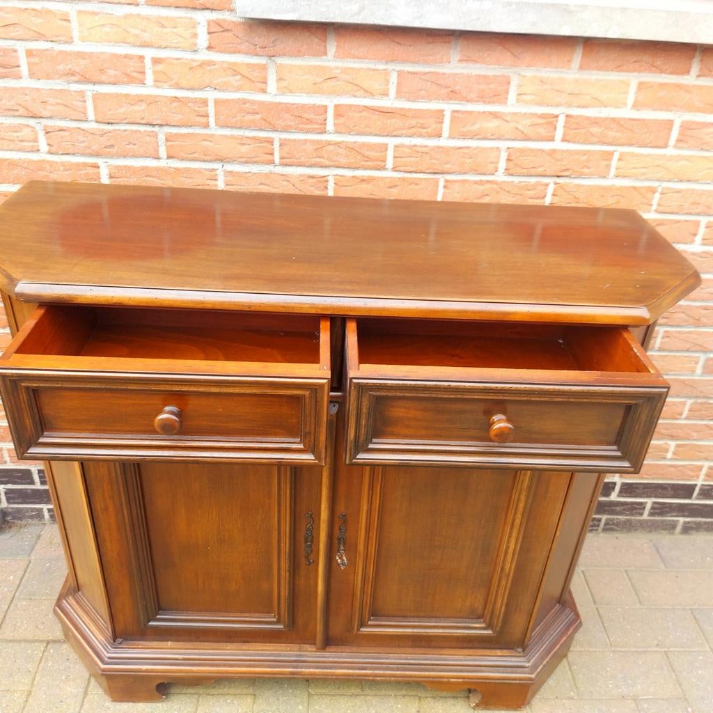 Muurkastje zie foto, Ophalen