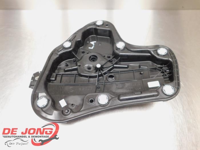 Mécanique vitre 4portes arrière gauche d'un Volkswagen Gol, Volkswagen, -, 3 mois de garantie, Utilisé