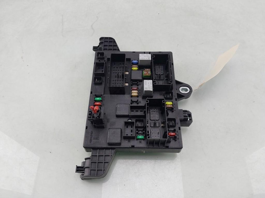 BOITIER FUSIBLES Opel Zafira Tourer (P12) (|13368652|), Autos : Pièces & Accessoires, Utilisé, Opel
