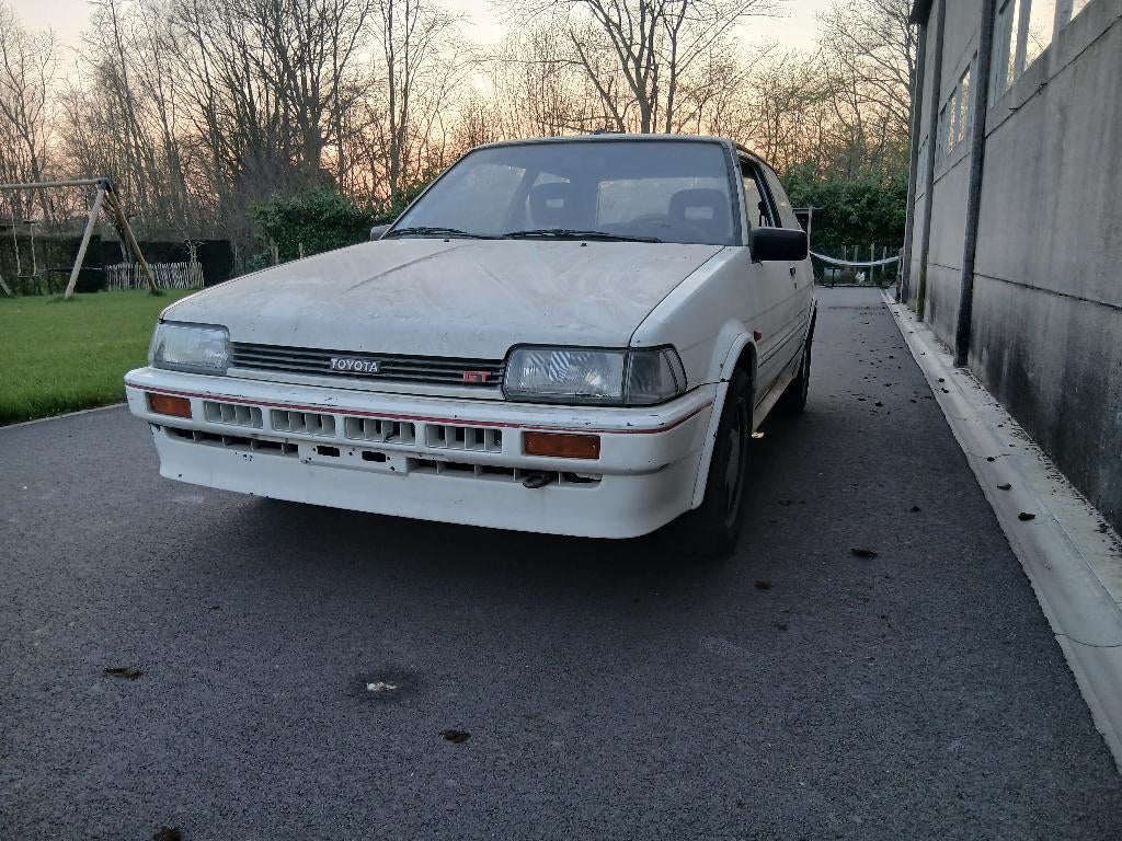 Toyota Corolla GT AE82   1986, Auto's, Toyota, Particulier, Corolla, Benzine, Overige carrosserie, 3 deurs, Handgeschakeld, Wit