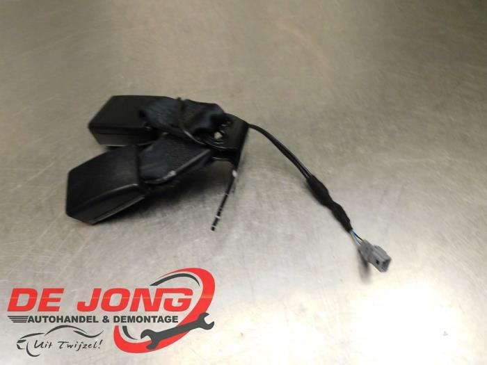 Insertion ceinture de sécurité arrière droite d'un Renaul, Autos : Pièces & Accessoires, Renault, -, 3 mois de garantie, Utilisé