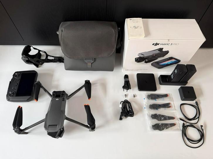 DJI MAVIC 3 PRO FMC met RC PRO controller (garantie), Audio, Tv en Foto, Drones, Zo goed als nieuw, Professionele drone, Topkwaliteit