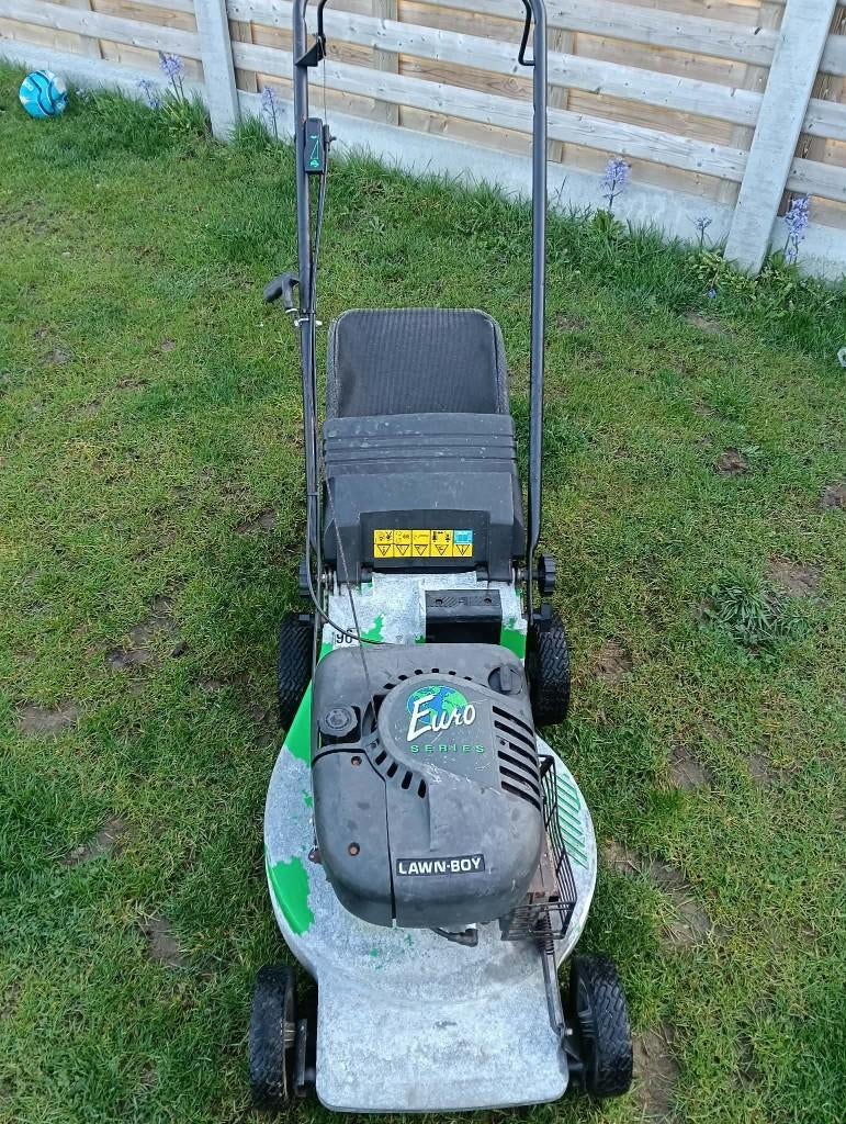Grasmaaier Merk lawn-BOY Duwer Benzine / TIP TOP IN ORDE, Ophalen, Gebruikt, Benzine-grasmaaier, 40 t/m 49 cm