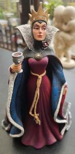 Disney beeldje Heks Met Wijnglas En Cape Van Sneeuwwitje, Enlèvement ou Envoi, Blanche-Neige ou Belle au Bois Dormant, Comme neuf