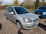 Ford Fiesta 1400cc essence - EXPORTATION UNIQUEMENT, Autos, Argent ou Gris, Entreprise, Boîte manuelle, Vitres électriques