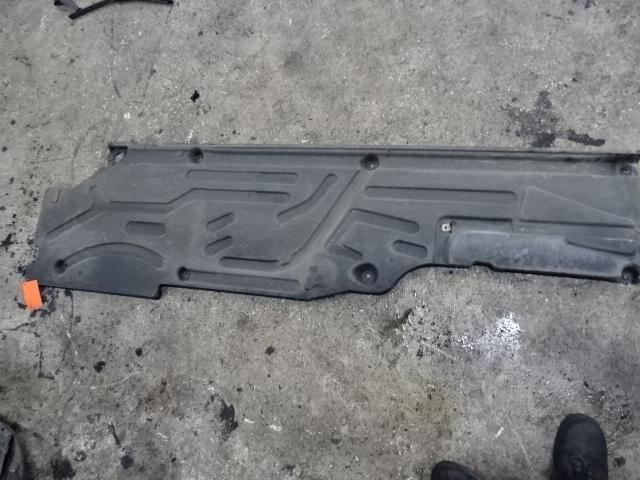 MOTORBESCHERMPLAAT Mercedes-Benz C (W203) (01-2000/02-2007), Auto-onderdelen, Carrosserie, Mercedes-Benz, Gebruikt