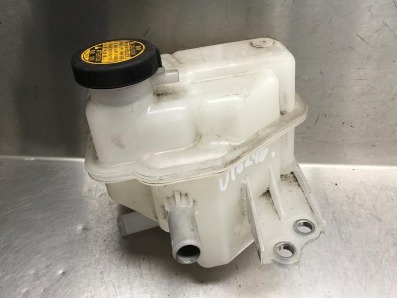 VASE D'EXPANSION Toyota Yaris III (P13) (01-2010/09-2020), Utilisé, Toyota