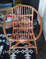 Mooi rotan kinderzeteltje/stoel, Huis en Inrichting, Stoelen, Ophalen of Verzenden, Zo goed als nieuw