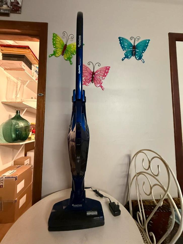 Steelstofzuiger, Elektronische apparatuur, Stofzuigers, Zo goed als nieuw, Stofzuiger, 2000 watt of meer, Reservoir, Ophalen