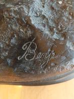 Statue en bronze, Enlèvement, Bronze