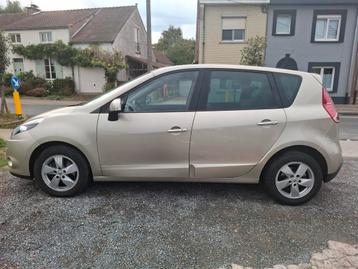 RENAULT SCENIC 1.4 BENZINE IN SCHONE STAAT  beschikbaar voor biedingen