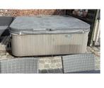Hotspring jacuzzi !!, Tuin en Terras, Ophalen, Zo goed als nieuw, Trap, Vast