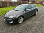 OPEL ASTRA 1.7 CDTi COSMO - 5 DEURS - AIRCO & NAVIGATIE, Auto's, Voorwielaandrijving, Euro 5, Zwart, Cruise Control