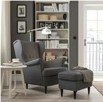 IKEA STRANDMON fauteuil + voetenbank – donkergrijs, Huis en Inrichting, Ophalen, 75 tot 100 cm, Zo goed als nieuw, 75 tot 100 cm