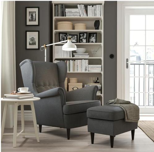 IKEA STRANDMON fauteuil + voetenbank – donkergrijs, Huis en Inrichting, Fauteuils, Zo goed als nieuw, Stof, 75 tot 100 cm, 75 tot 100 cm