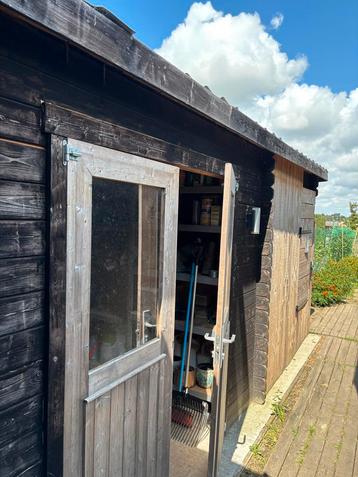 Groot Tuinhuis beschikbaar voor biedingen