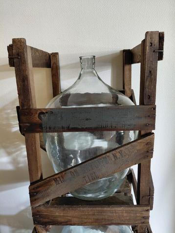 Vintage set gistflessen beschikbaar voor biedingen