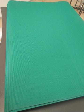 Ribkarton 100 cm x 70 cm beschikbaar voor biedingen