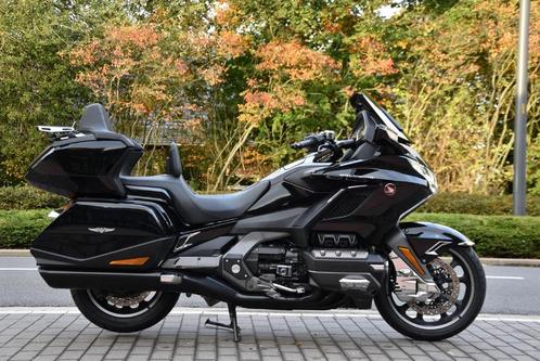 HONDA GOLDWING GL 1800- BLACK EDITION - SLECHTS 19421 kms !!, Motoren, Motoren | Honda, Bedrijf, Sport, meer dan 35 kW, 4 cilinders