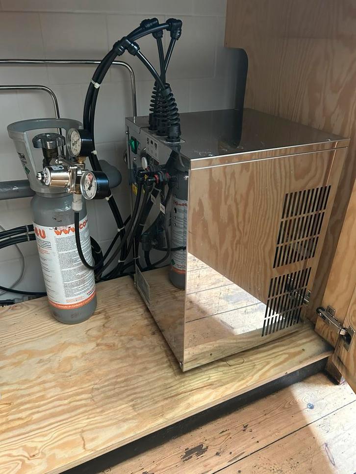 Blupura Box 60 FIZZ, Elektronische apparatuur, Bruiswatermachines, Zo goed als nieuw, Ophalen