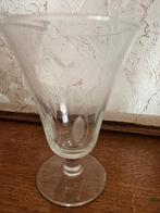 Grote wijnglazen, Ophalen