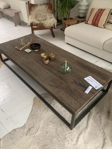 Industriële salontafel  beschikbaar voor biedingen