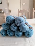 9 bollen licht blauwe breiwol, Hobby en Vrije tijd, Breien en Haken, Ophalen, Zo goed als nieuw
