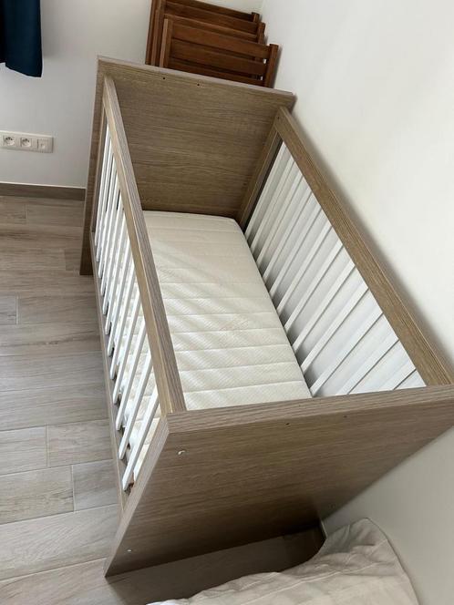 Meegroeikamer Childwood Bed, Kast en Commode, Kinderen en Baby's, Kinderkamer | Complete kinderkamers, Zo goed als nieuw, Jongetje of Meisje