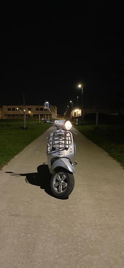 Vespa B 50 cc, Fietsen en Brommers, Scooters | Vespa, Zo goed als nieuw, Ophalen