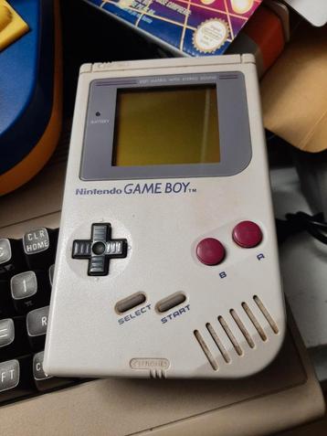 a vendre game boy en boite avec le jeux tetris, Enlèvement, Comme neuf